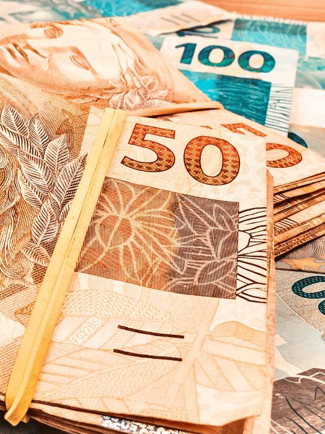 Brasileiros têm quase R$2 bi esquecidos em contas de consórcio; saiba como resgatar Credtimes Consórcio Empréstimo Seguros Finanças Financiamento investimentos dinheiro Capa Web Stories