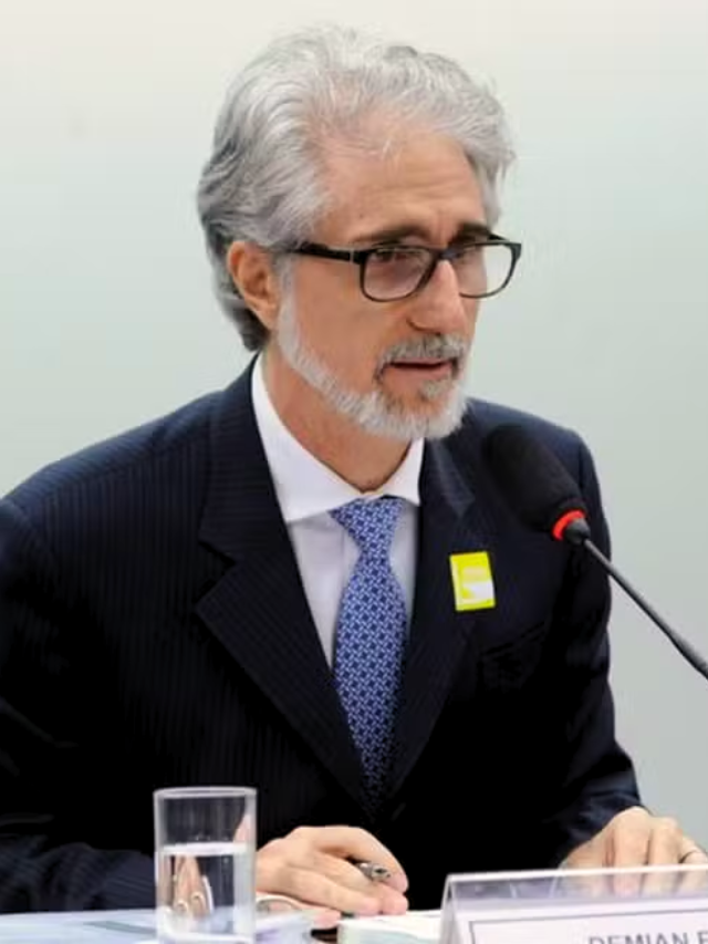 Flamengo nomeia ex-presidente do BNDES para cargo de vice de Finanças Credtimes Consórcio Empréstimo Seguros Finanças Financiamento investimentos dinheiro Capa Web Stories