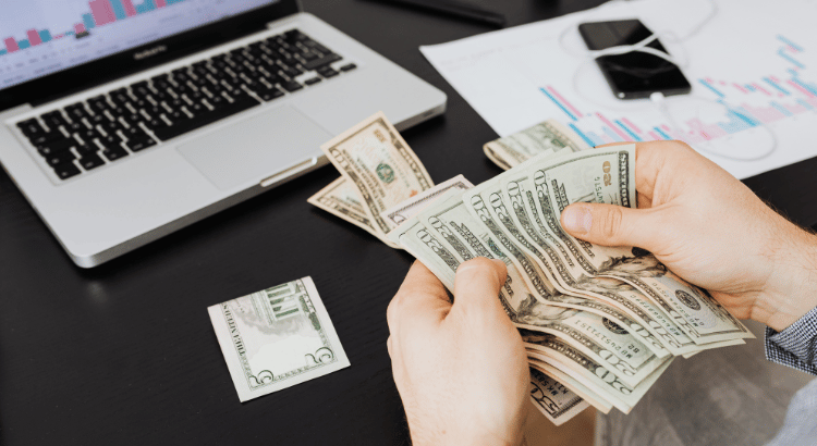 A Forma Mais Simples de Organizar seu Orçamento Credtimes Consórcio Empréstimo Seguros Finanças Financiamento investimentos dinheiro