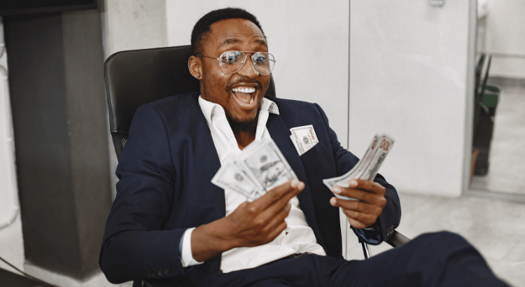 Desisti do Consórcio Tenho Direito a Receber o Dinheiro de Volta Credtimes Consórcio Empréstimo Seguros Finanças Financiamento investimentos dinheiro