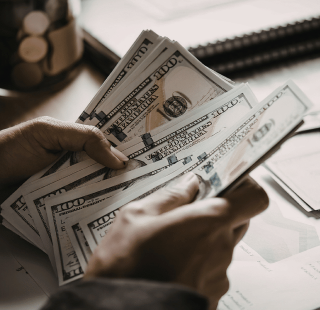 Saiba Como Fazer um Upgrade de Vida sem Ter Dívidas, Credtimes Consórcio Empréstimo Seguros Finanças Financiamento investimentos dinheiro Capa Web Stories